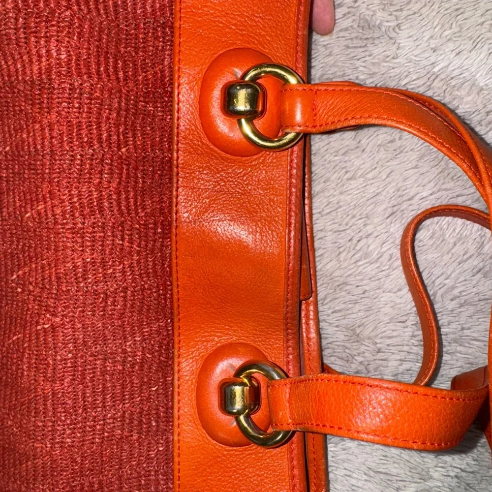 Loewe Orange Raffia Bag with Textured Design - Picture 5 of 10